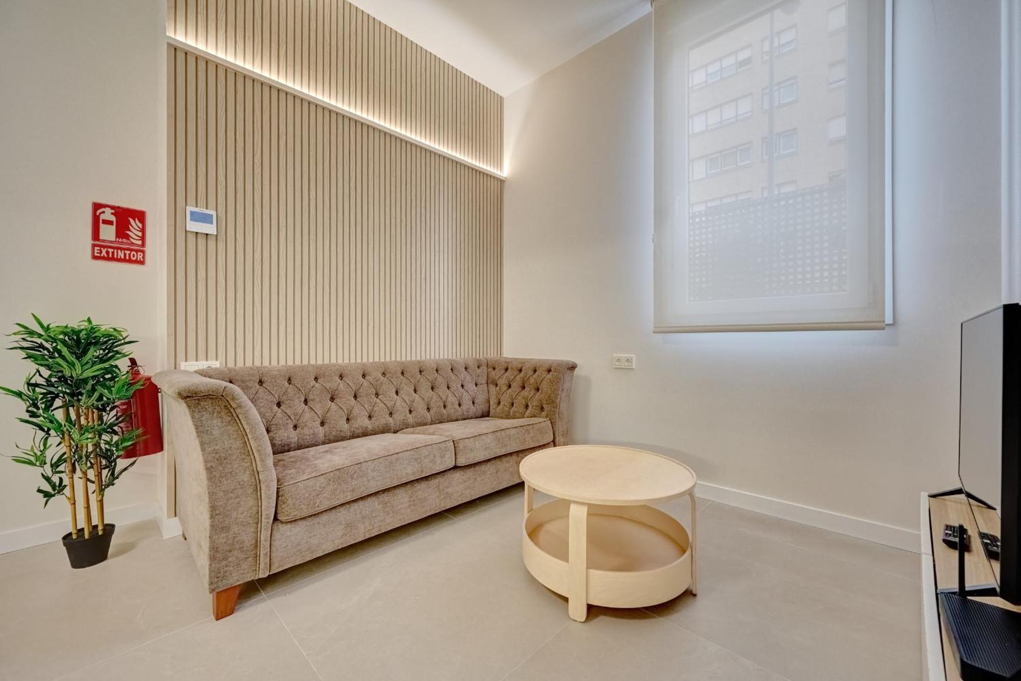 Panda By Clabao Apartment Pamplona